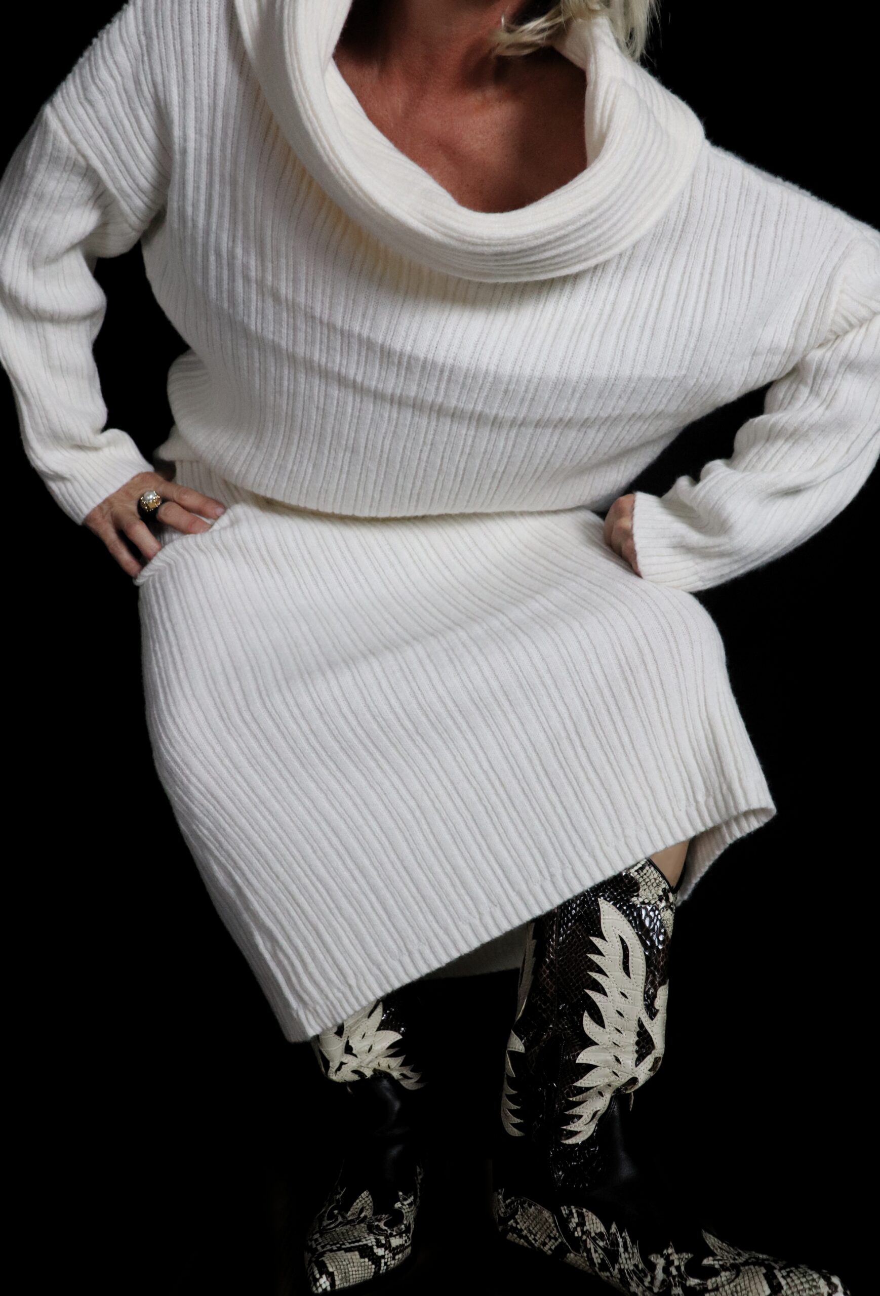 Conjunto de Suéter y Falda de punto - Blanco