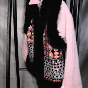 Chaleco con Bordado Étnico y Detalles Estilo Bohemio