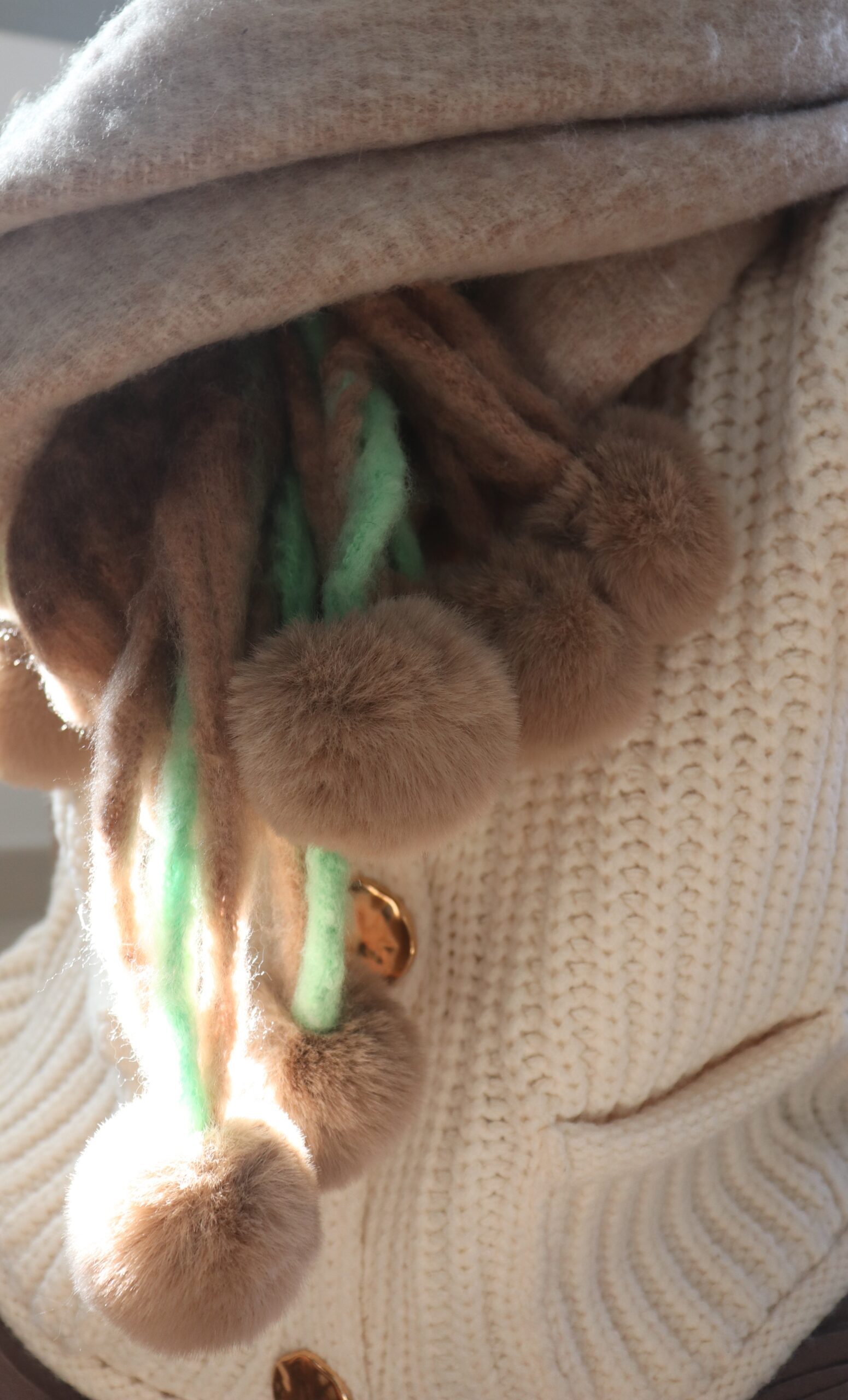Bufanda de Lana con Pompones - Imagen 8