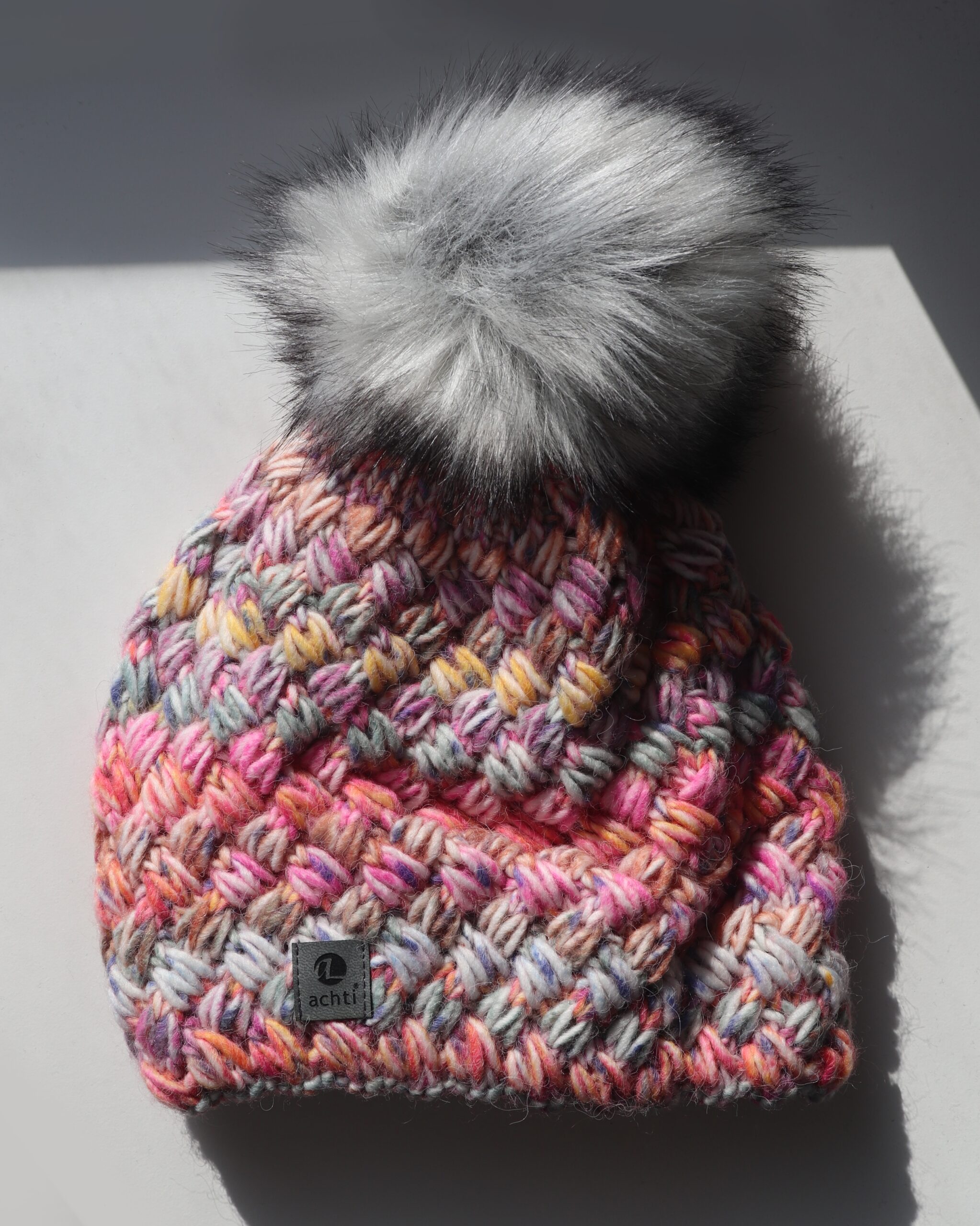 Gorro de Lana Gruesa con Pompón - Tonos Vibrantes